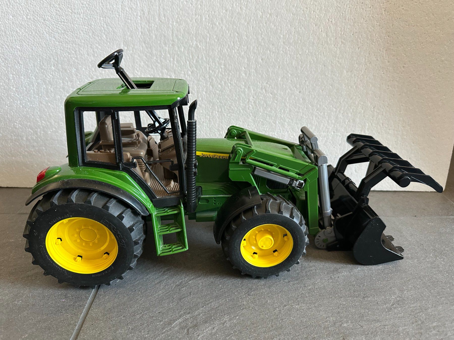 John Deere Tracteurs: John Deere 6920 Traktor – D'occasion à Boppelsen par KASIBO 1