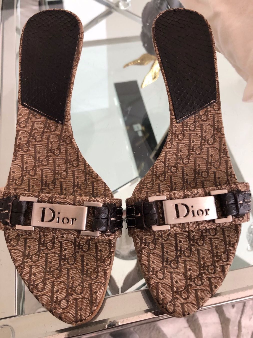 Scarpe da donna: DIOR LOGO MULES VINTAGE 37,5 – Nuovo (secondo la descrizione) da RICHTERSWIL venduto da mftjt63 2