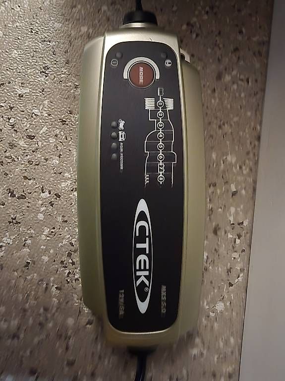 Caricatori & Batterie: Batterieladegerät – Nuovo e nell'imballaggio originale da Hilterfingen venduto da progamer 1