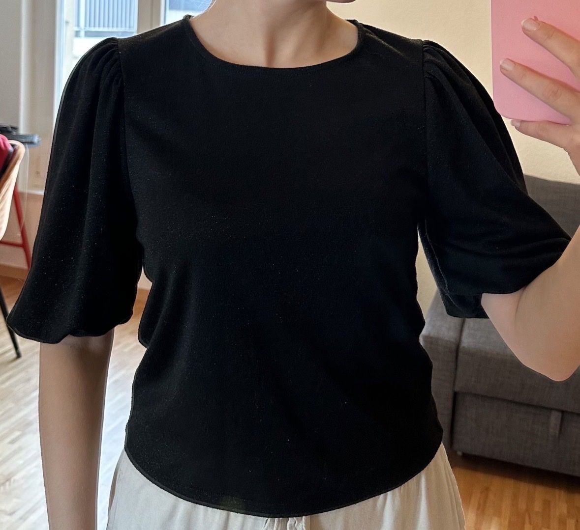 Mango Top: Mango Top black shiny puff sleeve size S – Usato da Luins venduto da vvs_7kqr