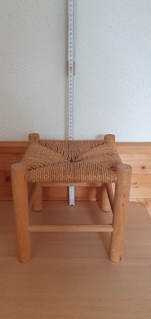 Sedie: Kinderstuhl und Hocker Holz mit Strohsitz – Usato da Bottmingen venduto da Nikdakind 2