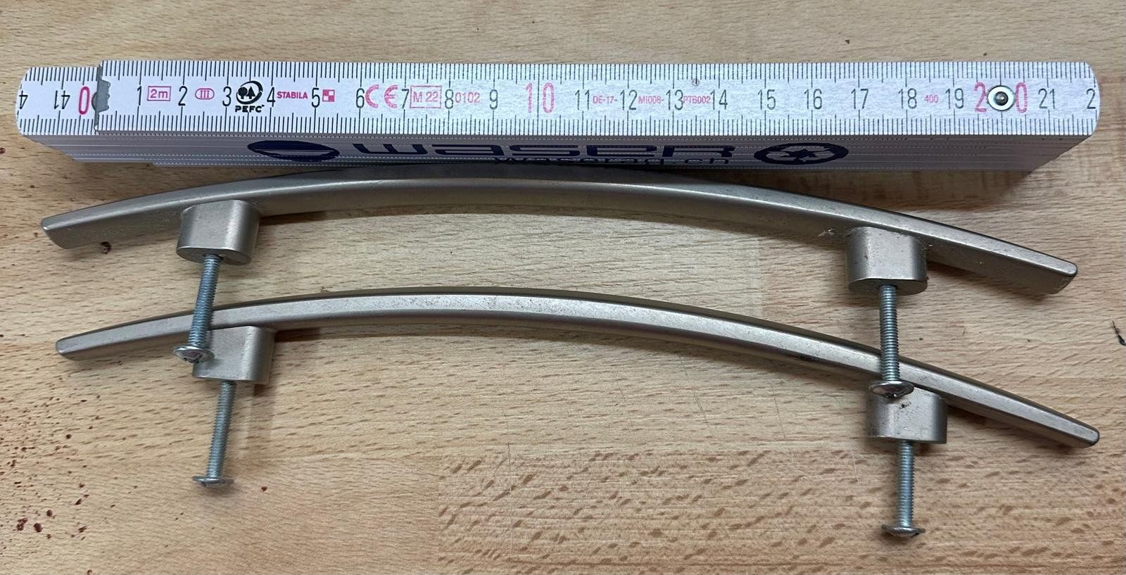 Quincaillerie: Möbel Griffe /Knöpfe Set – D'occasion à Wegenstetten par Aanfr 3