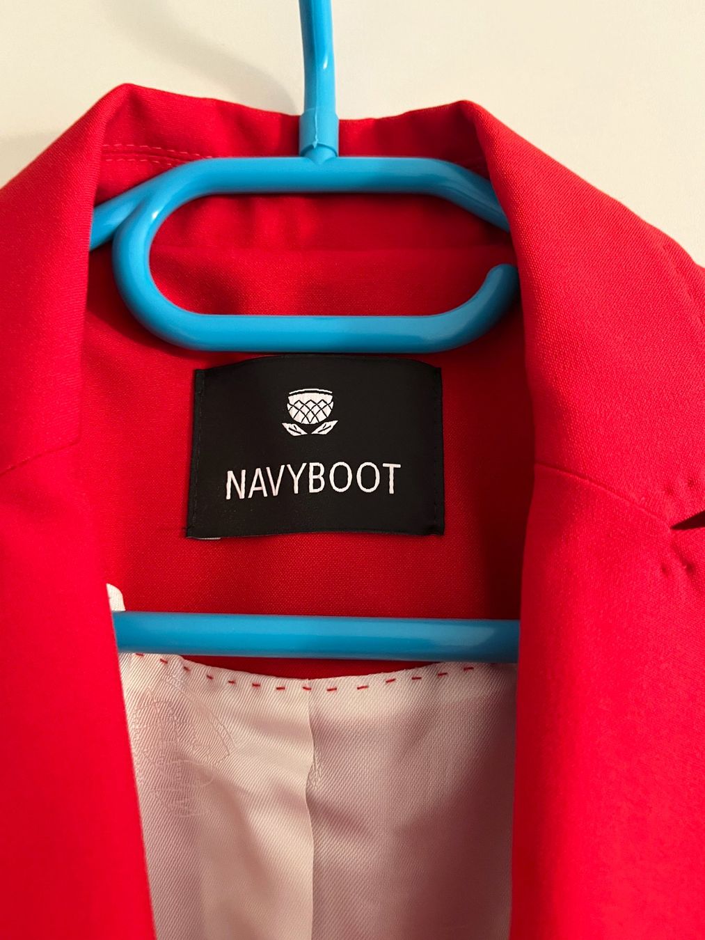 Navyboot Completi & Tailleur: Business Anzug Grösse 36 - Navyboot rot – Nuovo (secondo la descrizione) da Glattbrugg venduto da Ariel012 2
