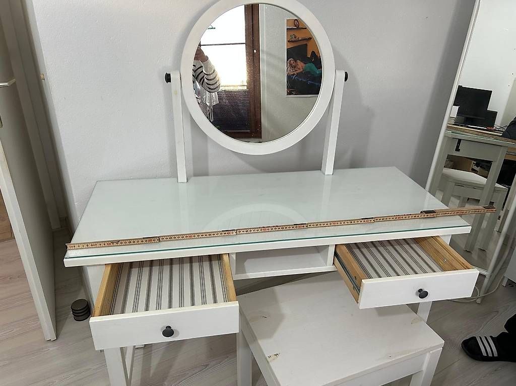 Ikea Coiffeuses: Coiffeuse IKEA – D'occasion à St-Prex par Thierrytm