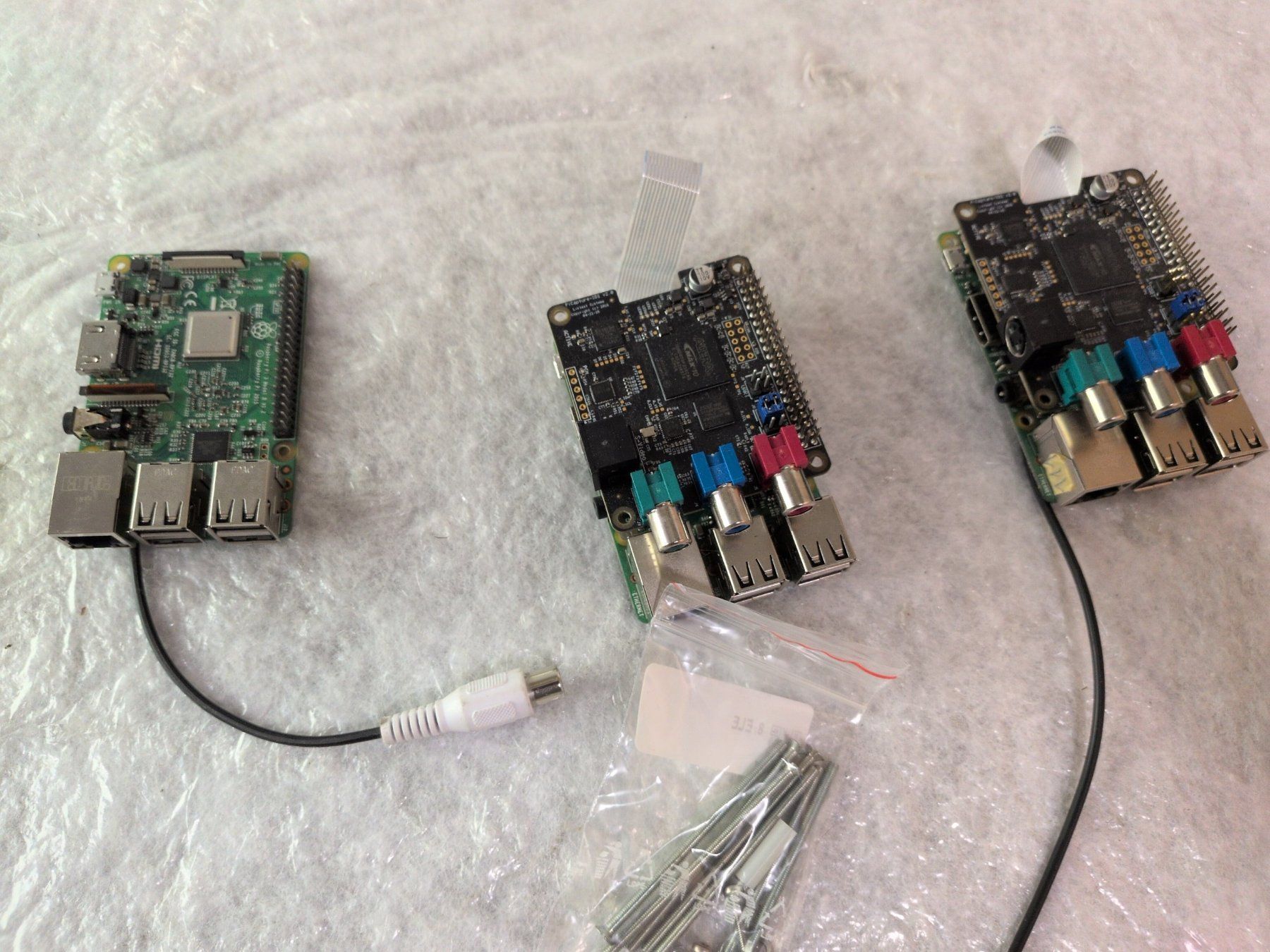 Raspberry Pi PC: Raspberry pi Model 3 B + 2x PiCapture Sd1 – Usato da Basel venduto da Fcol