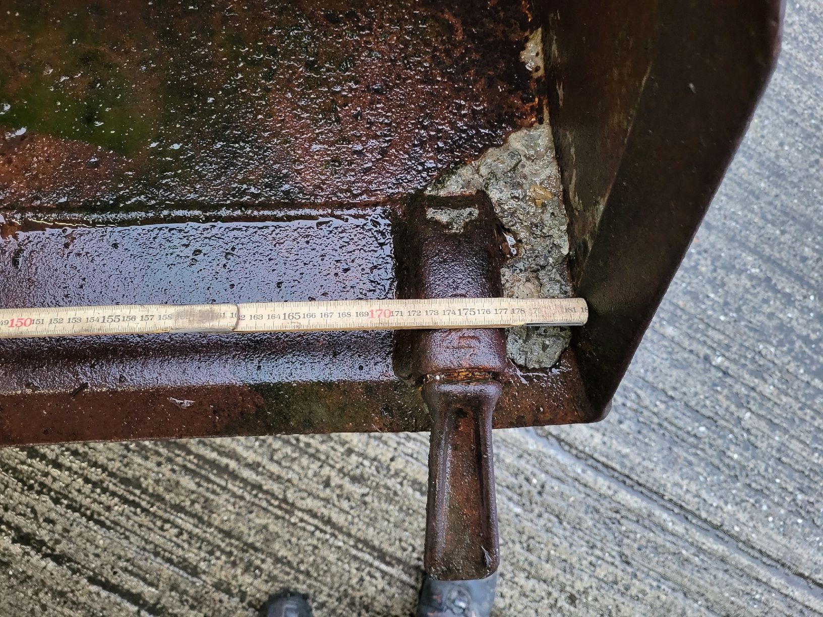 Kramer Hoflader: Kramer Schaufel 1.8m – Gebraucht aus Dettighofen von  4