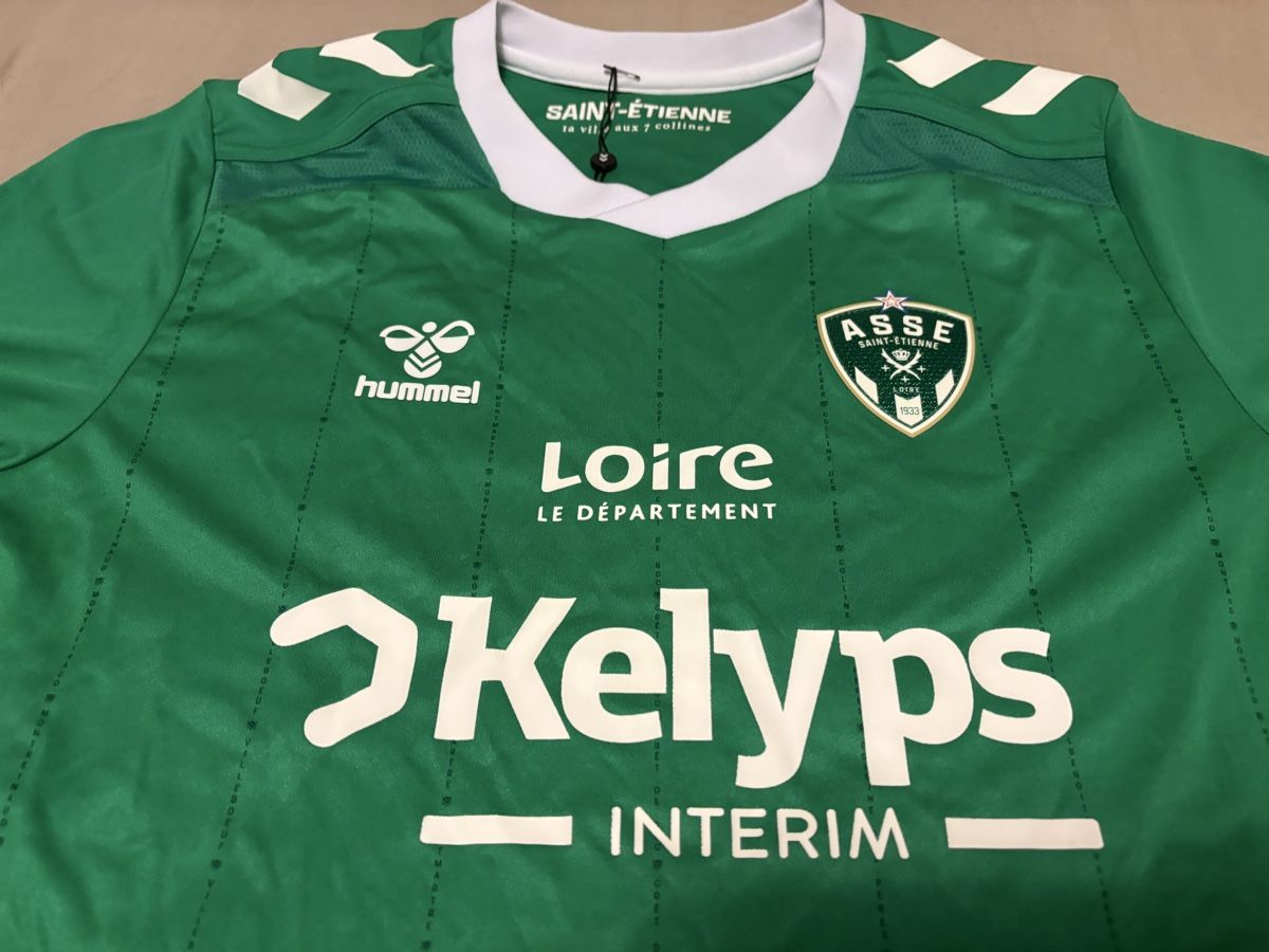 Hummel Canottiere & Pantaloni: Saint-Étienne maillot  – Usato da Le Grand-Saconnex venduto da focamix 1