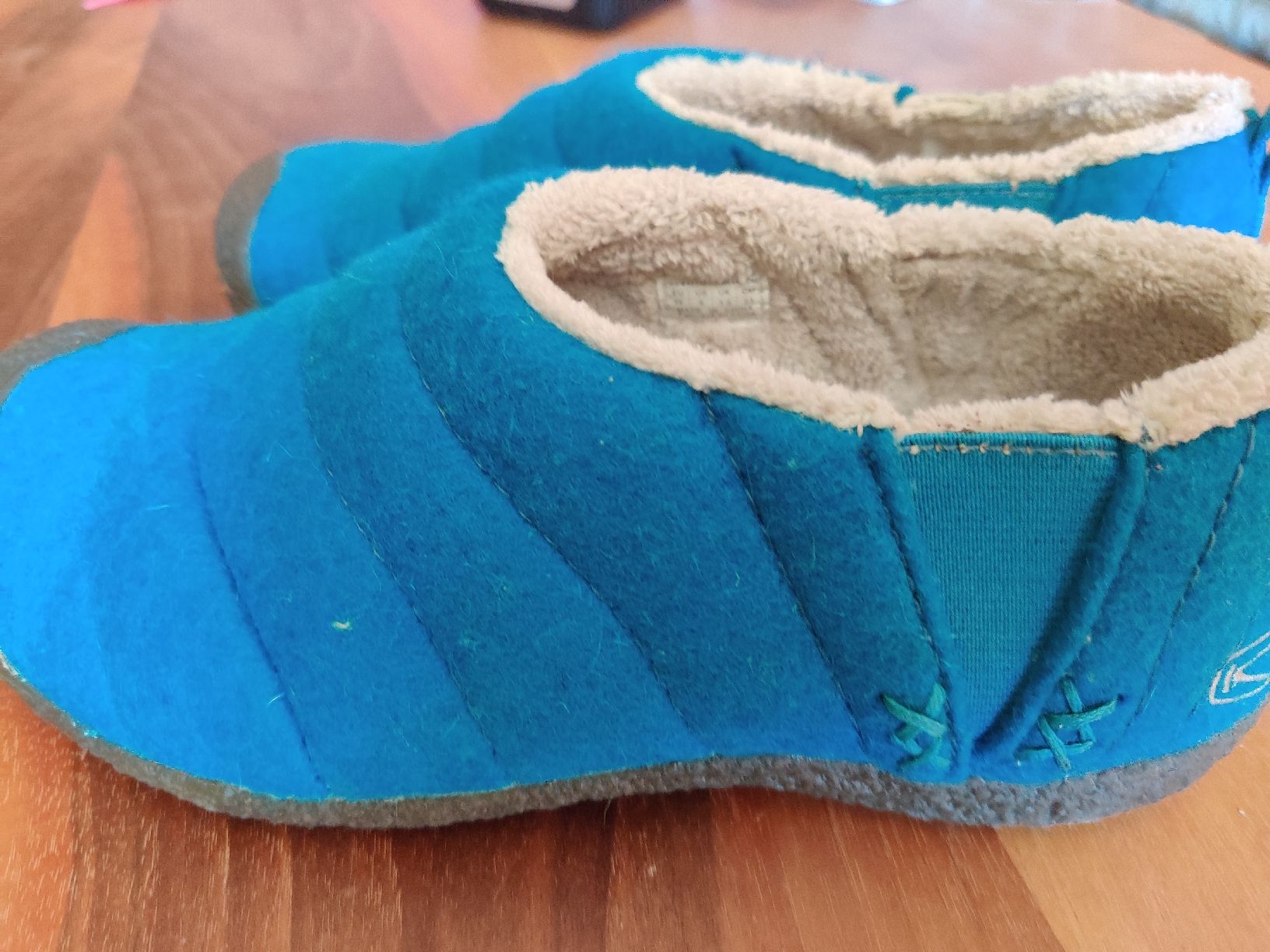 Keen Scarpe da uomo: Keen hausschuhe. Warm stabil. Gr 36 – Nuovo (secondo la descrizione) da Degersheim venduto da HariOm 4