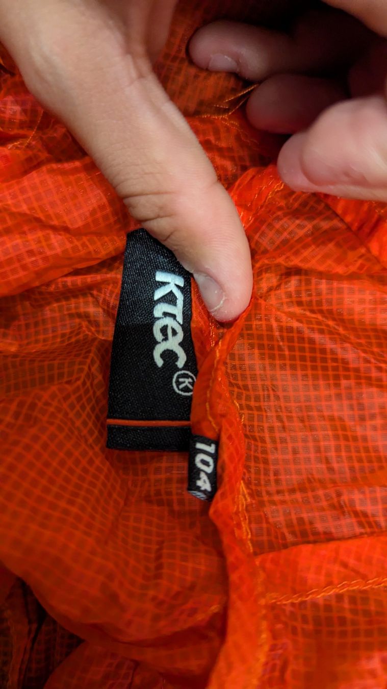 Vestes & Manteaux: Rote Regenjacke Grösse 104 – D'occasion à Frauenfeld par mf2_yb66 1