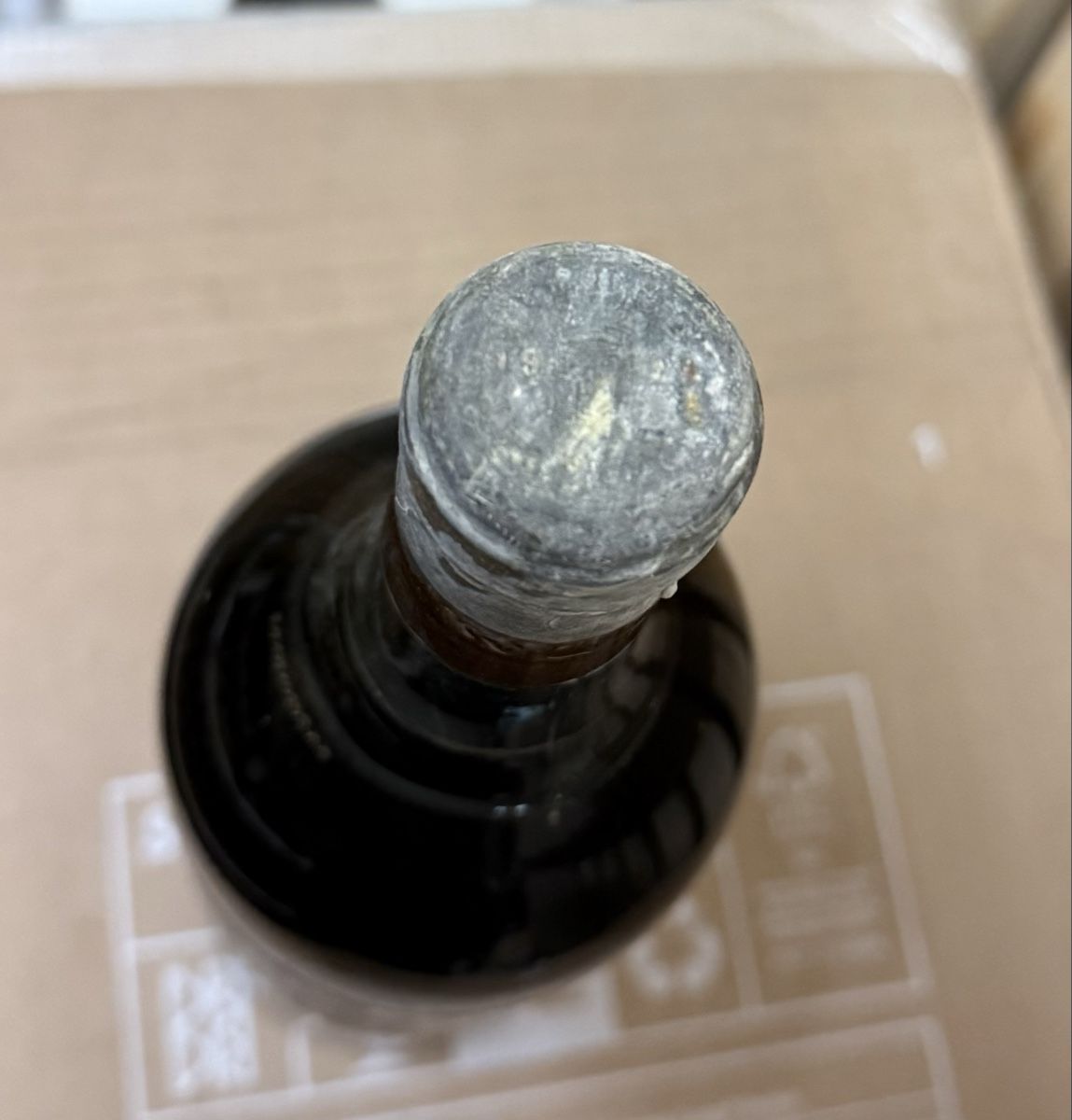 Vino: Château Filhot 1929 – Nuovo e nell'imballaggio originale da Troinex venduto da Airain 3