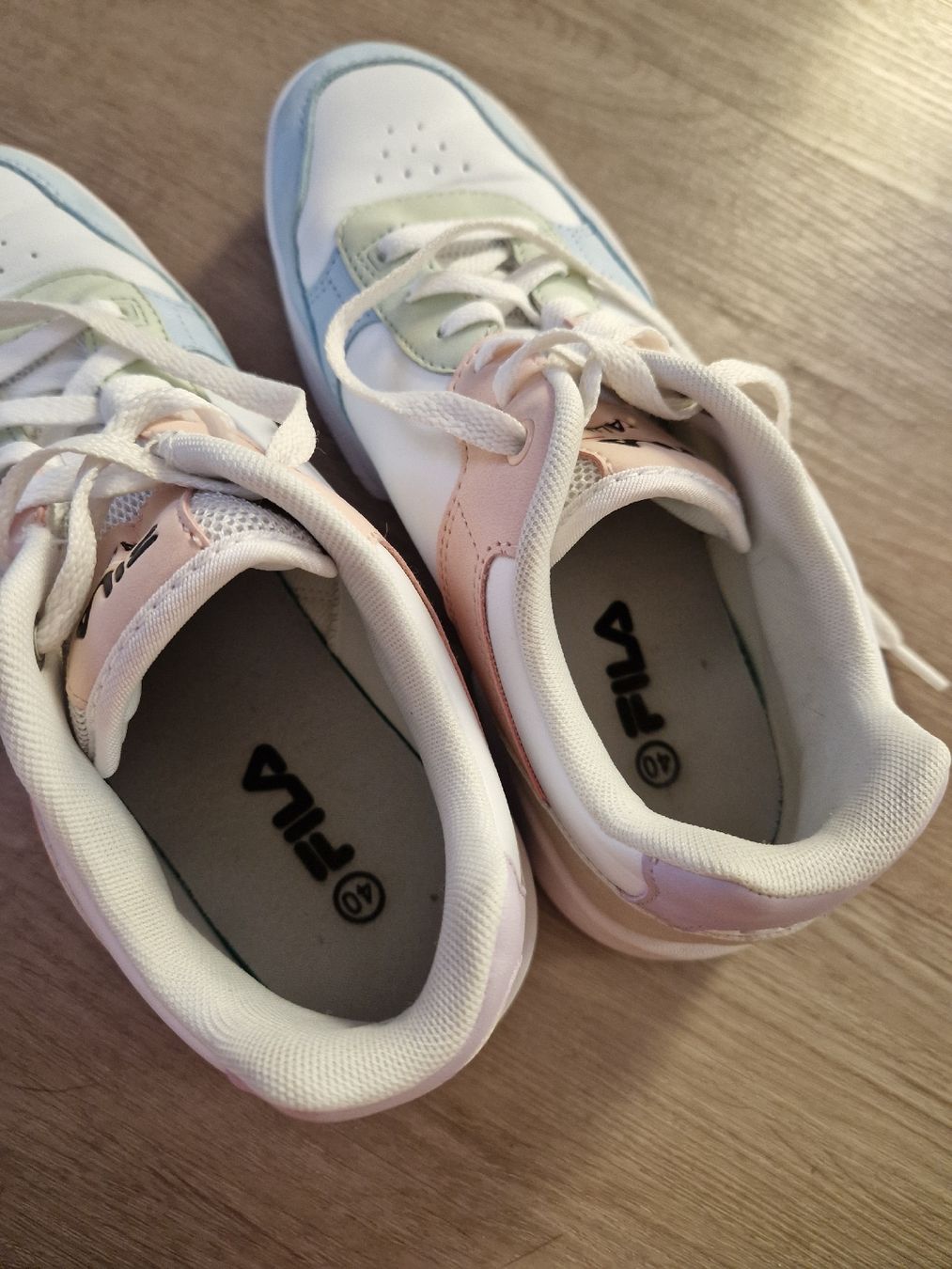 Damenschuhe: Fila Sneaker Damen Gr. 40 - Top Zustand – Neu (gemäss Beschreibung) aus Uster von lar_9h7q 5