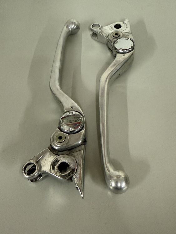 Paires De Leviers De Frein/Embrayage ACCOSSATO Pour SYM SYMPHONY 125 4T (2009-2011) - Interchangeables D'Origine