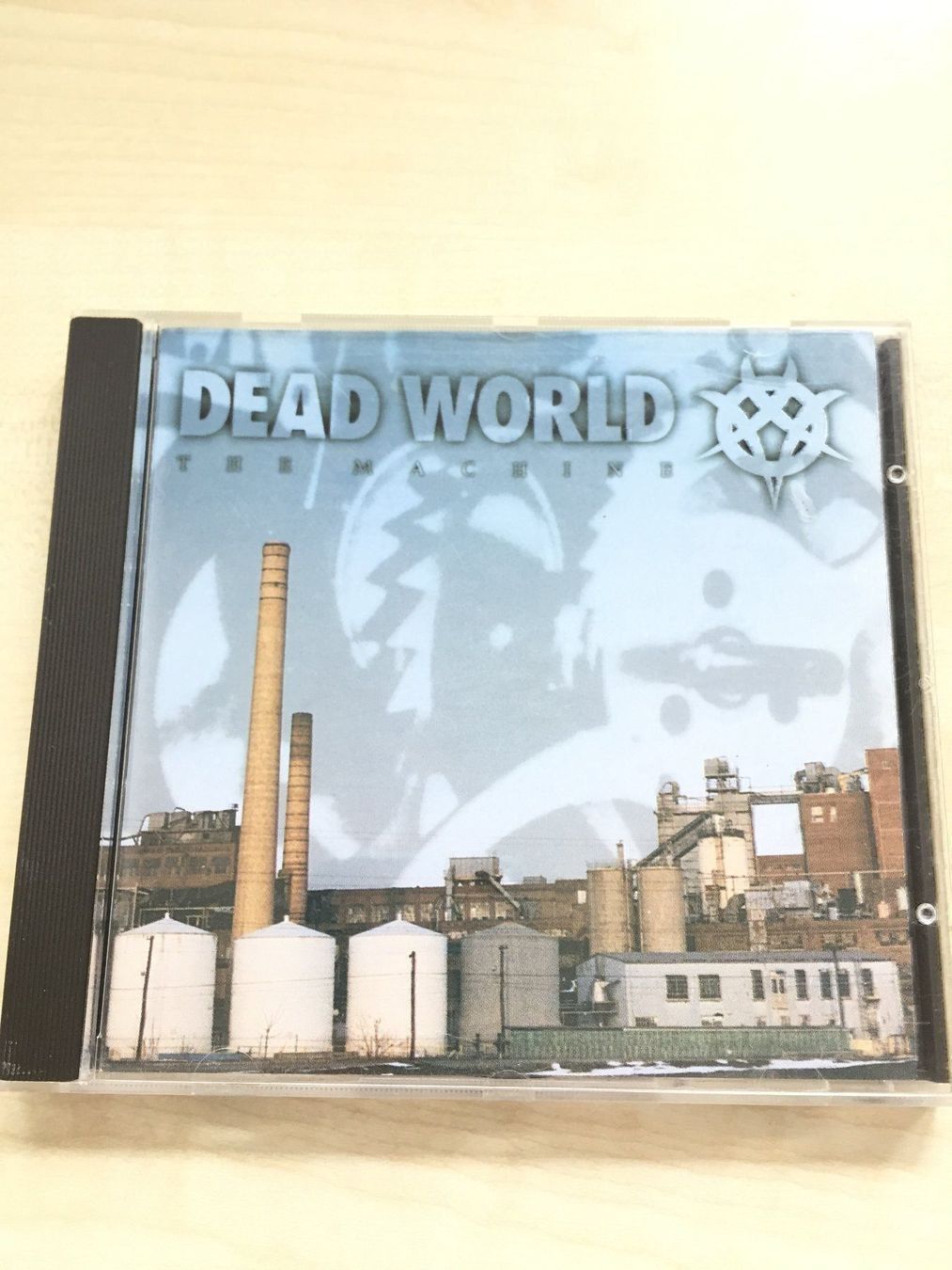 CDs: Dead World - The Machine – Gebraucht aus Rüti ZH von alumedien