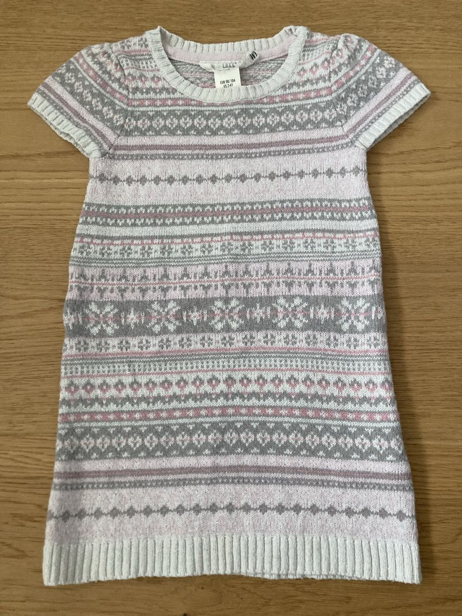 H&M Robes et jupes: H&M Strickkleid Gr. 98/104 – D'occasion à Oberstammheim par Annatina11