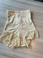 Shapewear -Panties beige mit Blumenmuster und Spitzenbesatz