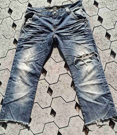 Coole Jeans, Used Look, Löcher, Grösse 36 - Sommer Style!