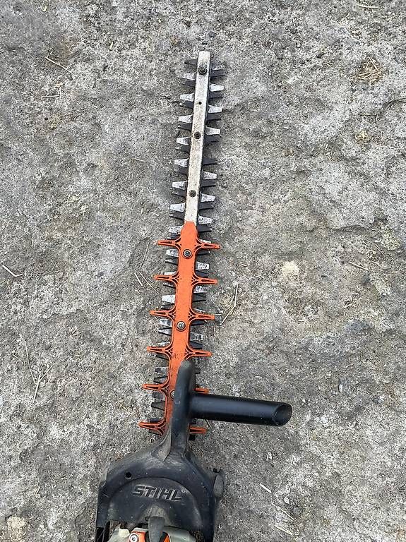 Tutte le macchine: Stihl Heckenschere Aspen benzin 2T – Usato da Alpnach Dorf venduto da razer05 2