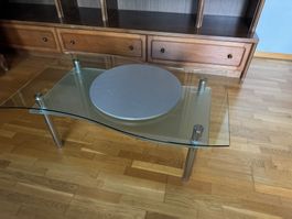 Schöner robuster Glastisch