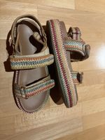 Sandalen mit Plateausohle bunt gemustert guter Zustand