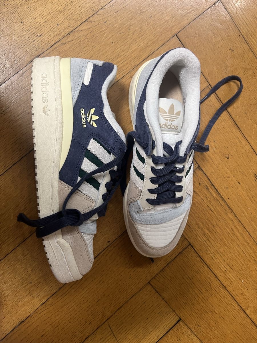 Adidas Scarpe da donna: adidas shoes – Usato da Wettingen venduto da car_gl6y