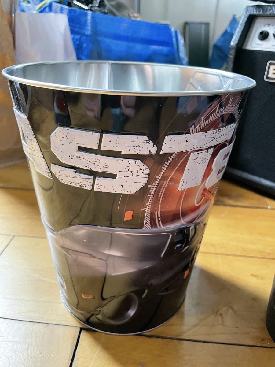 Recipients et similaires: Fast & Furious 8 Becher und Eimer Set – D'occasion à St. Gallen par luisel96 1
