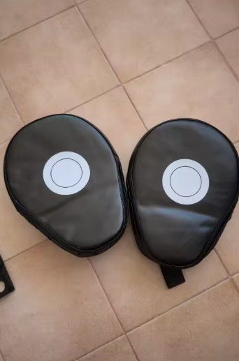 Sacchi da boxe: 🤩NEU Set 2x Hand Pratze – Nuovo e nell'imballaggio originale da Wittenbach venduto da ChinaSeidenstrasse 4