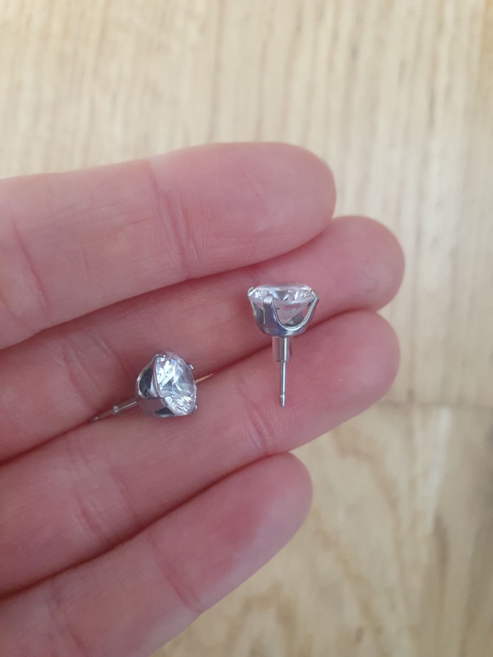 Ohrringe & -stecker: Glitzernde Ohrstecker – Gebraucht aus Moosseedorf von Sonnenschein.. 2