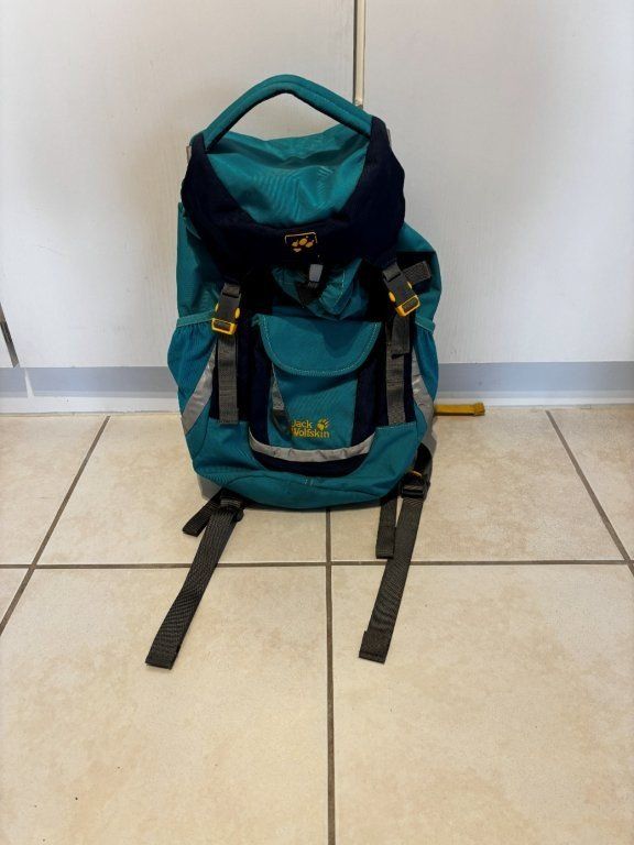 Jack Wolfskin Borse & Zaini: Jack Wolfskin Explorer 16 Kinder-Wanderrucksack – Usato da Boswil venduto da simtown