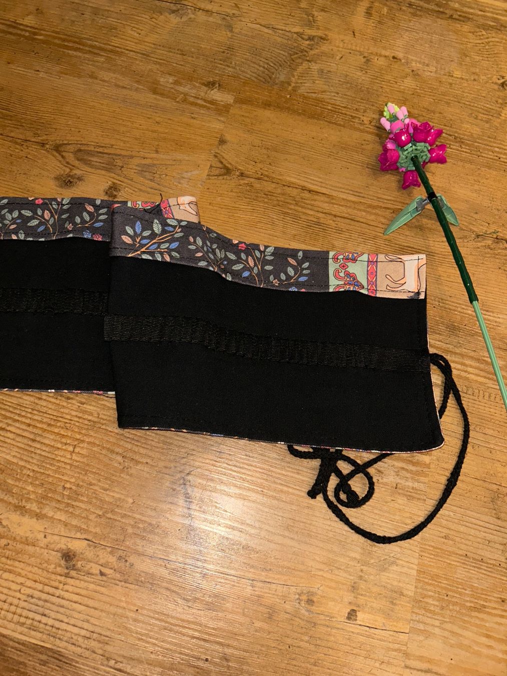 Astucci : Stifte-Etui aus Stoff zum Rollen – Usato da Safenwil venduto da 2hand_aber_wertvoll 1