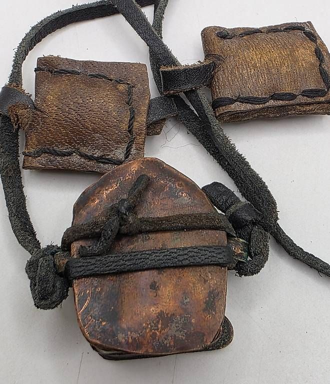 Ciondoli: Kalachakra Amulett Prayer Box Tibet mit Yakleder – Usato da Basel venduto da Shankar 3