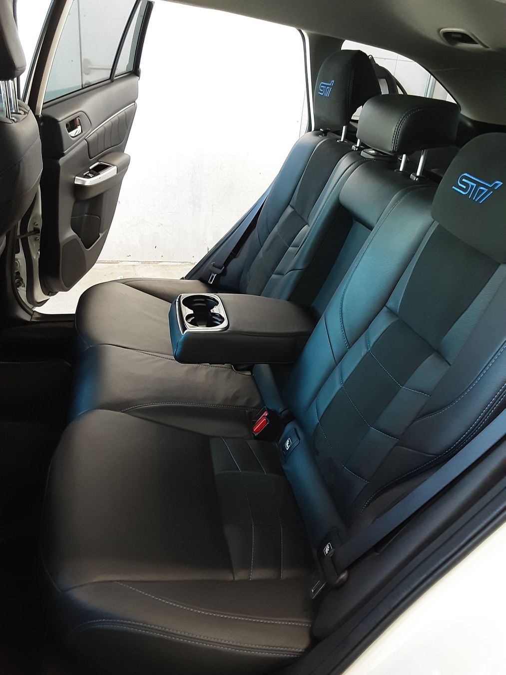 Subaru Automobili: Subaru  Levorg 2.0i Luxury  STI – Usato da Eggiwil venduto da Besu2 4