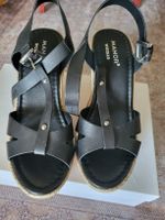 Manor Sandalen schwarz Grösse 38 Keilabsatz Leder