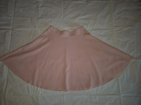 👗Jupe patineuse rose poudré, taille M, parfait pour l'été!