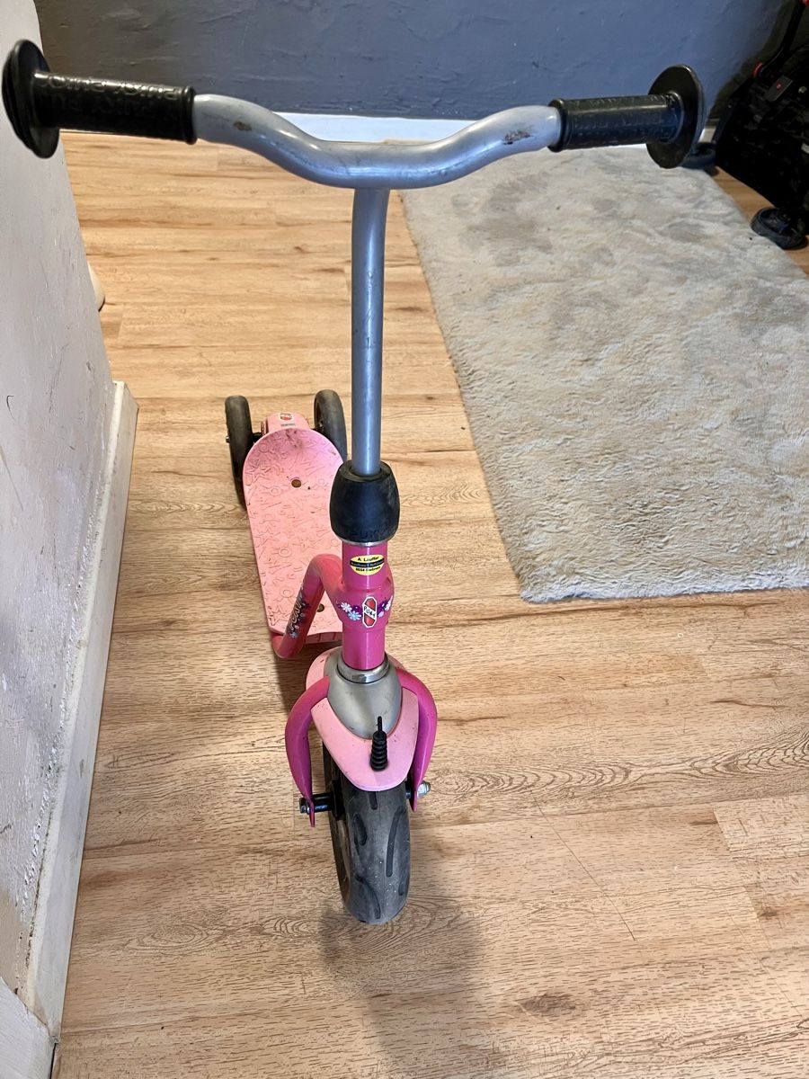 Puky Veicoli per bambini: Mädchen Scooter Puky pink – Usato da Bennau venduto da Kristina12345 1