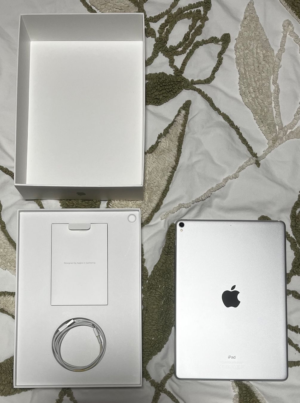 Apple Tablet PC: iPad Pro Wi-Fi 10.5" 2017 mit OVP – Usato da Dübendorf venduto da ser_bs9f 2