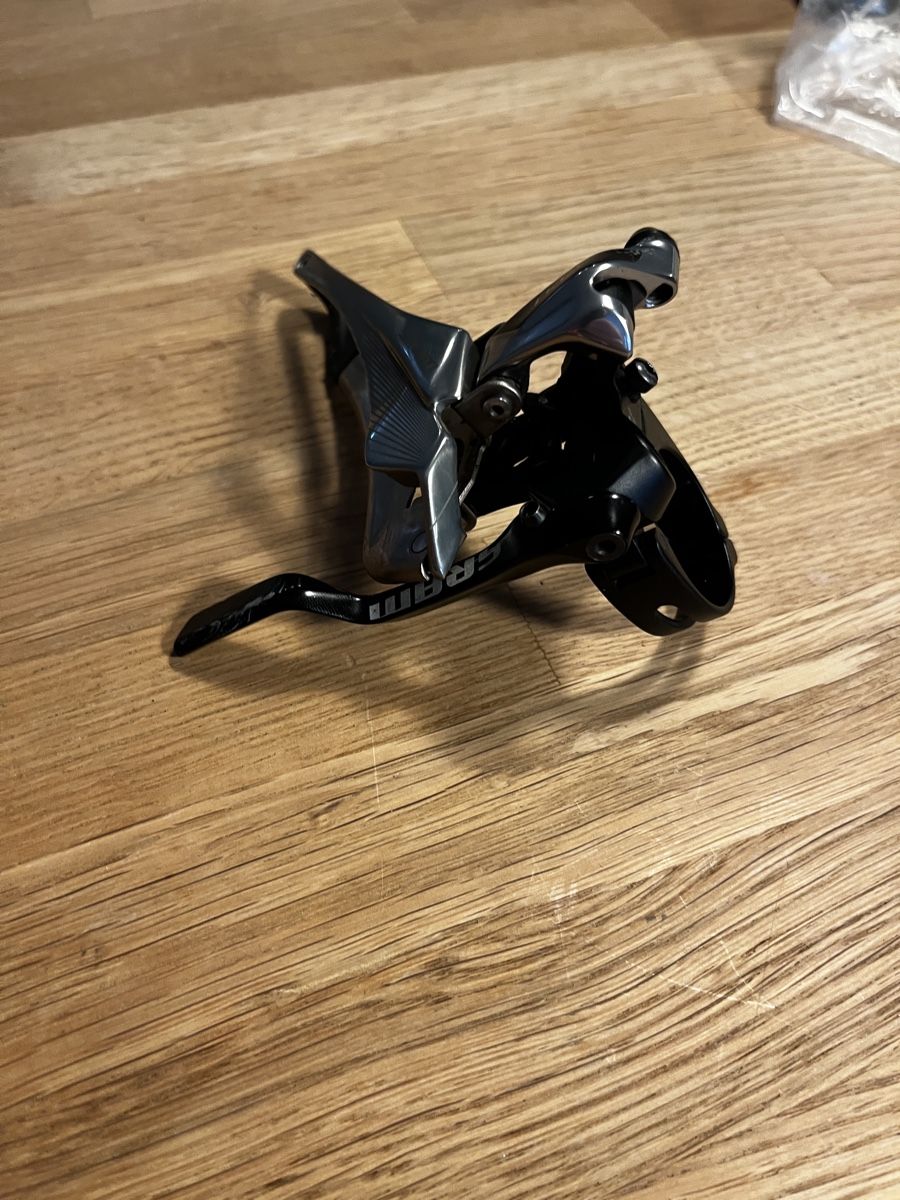 Sram Pezzi di ricambio: Sram red. 2x11, front derailleur. – Usato da Zürich venduto da SeeJayS 3