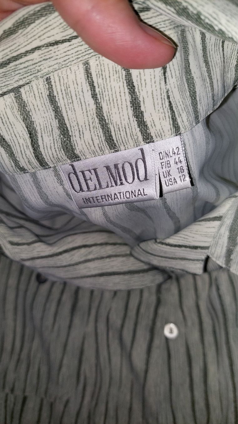 Camicette: Leichte Sommerbluse von Delmod, Grösse 42 – Usato da Zürich venduto da Romstyle 2