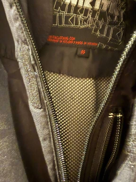 Giacche: Nikita Snowboardjacke – Usato da Uster venduto da nat_w6qv 1