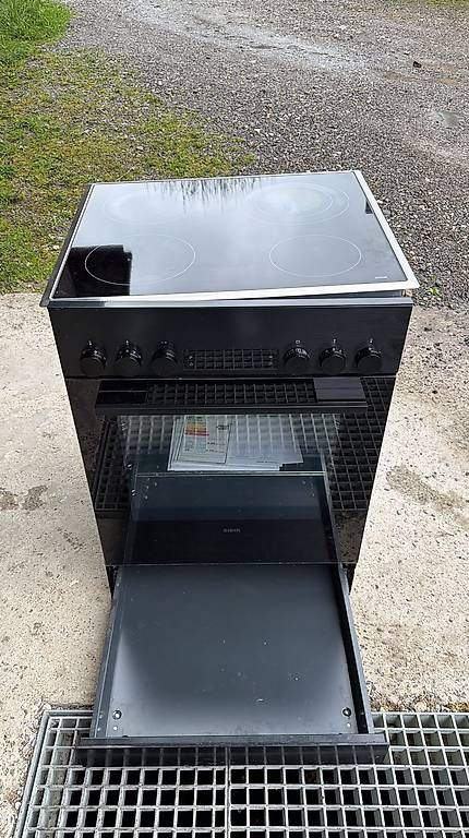 Cuisinières: Sibir Backofen mit Glaskeramik – D'occasion à Künten par buli76 1