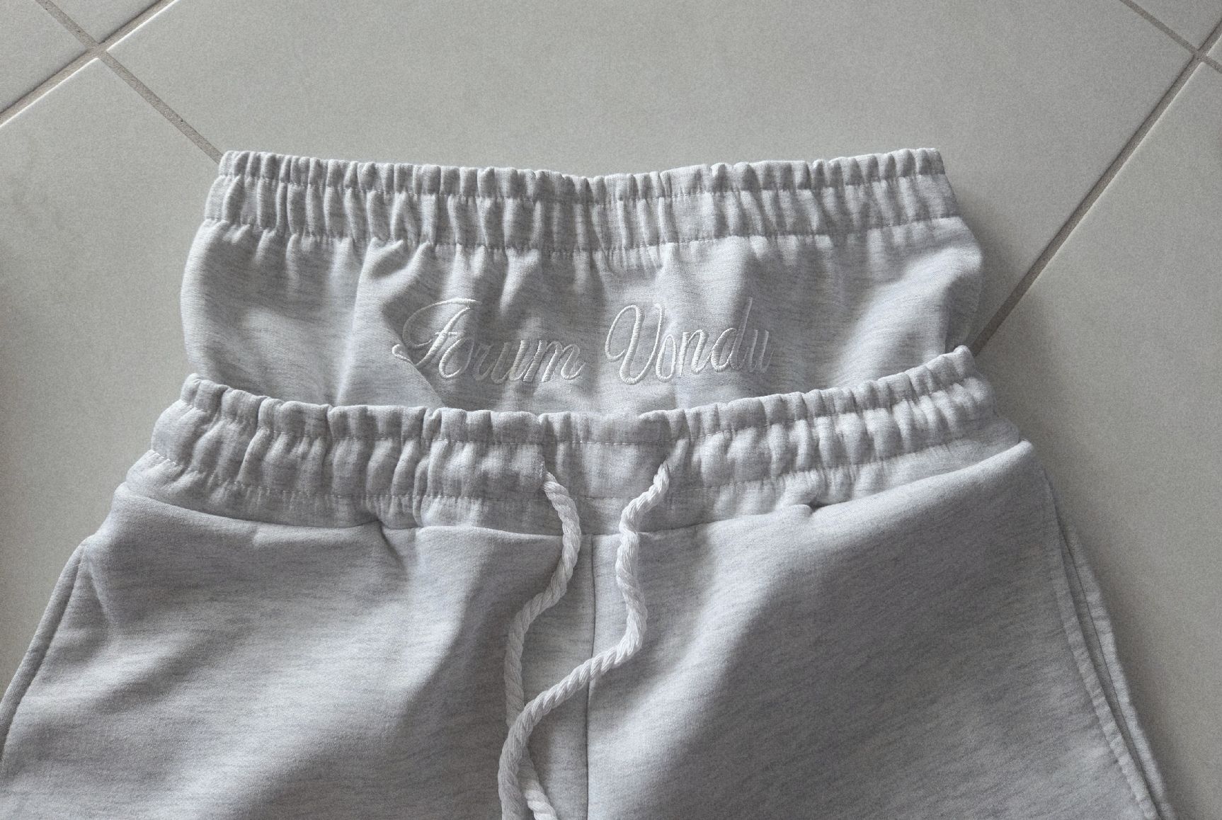 Lotti di vestiti: Hosen 2 Set gr. S Neue – Nuovo e nell'imballaggio originale da Bronschhofen venduto da Katrusja 1