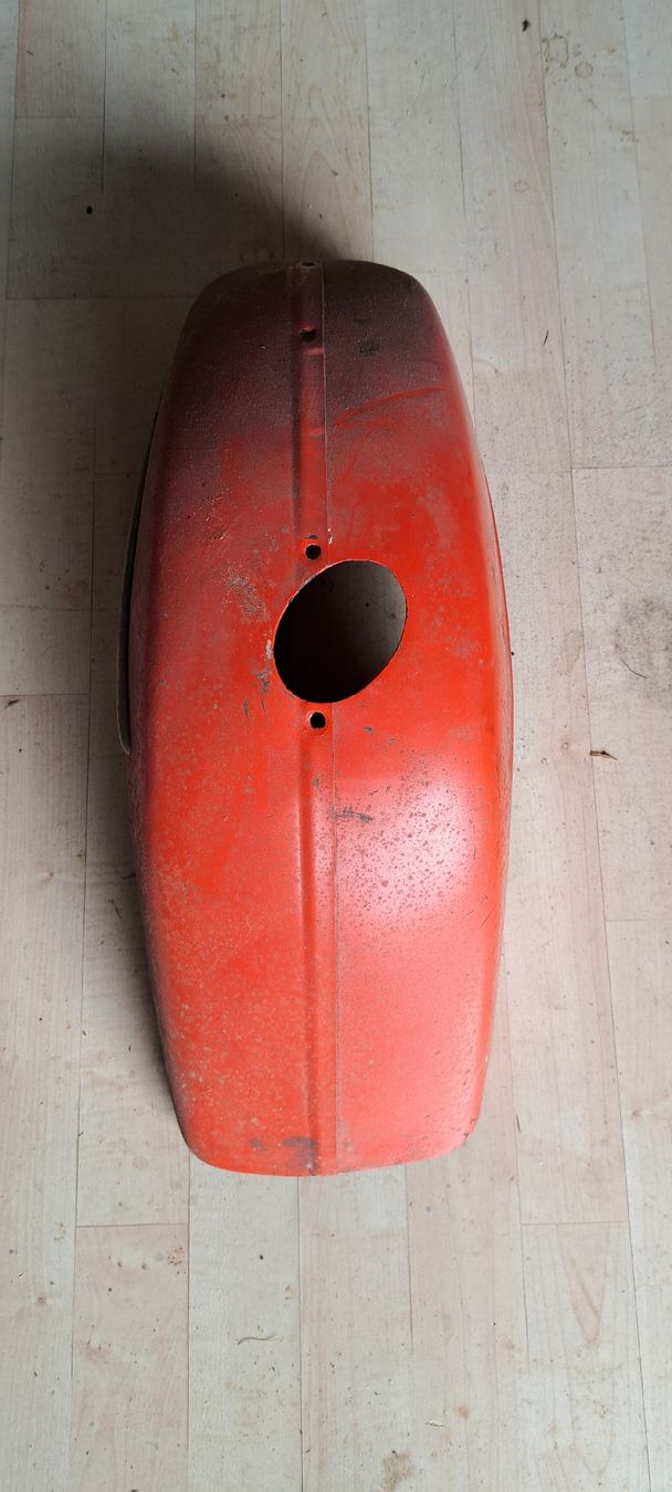 Vespa Tutti pezzi di ricambio per scooter: Vespa Kotflügel – Usato da Füllinsdorf venduto da Borgirosi 1