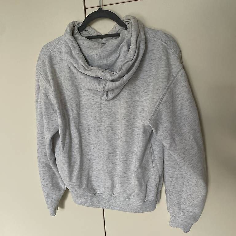 Pullover & Sweatshirts: Grauer Hoodie XS – Gebraucht aus Itingen von alexasoldie 2