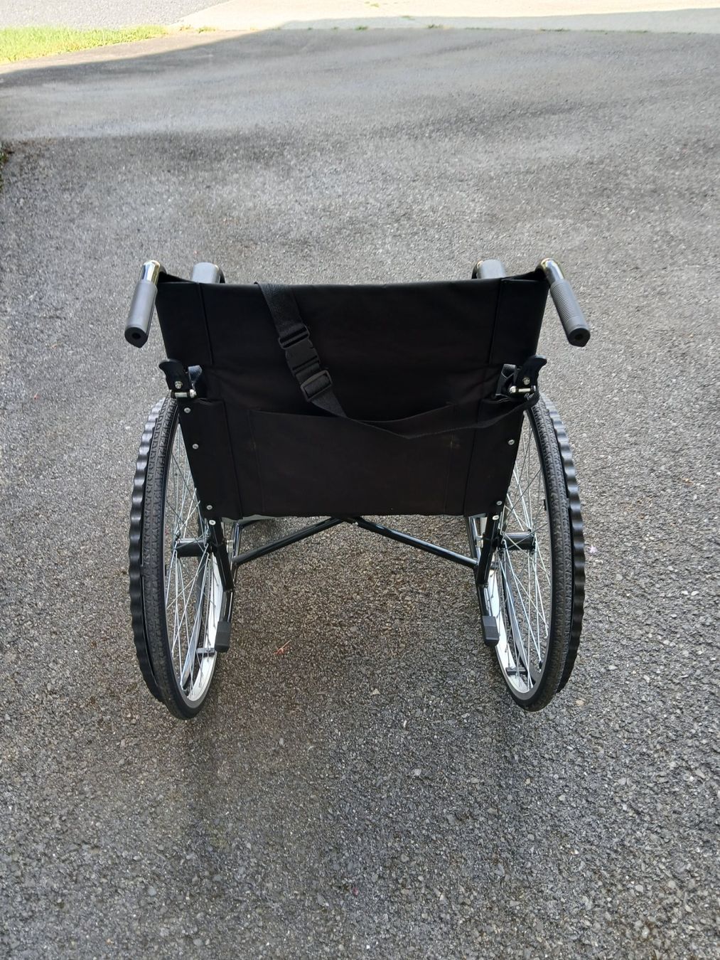Chaises roulantes: Rollstuhl manuell – Neuf (Voir description) à Küssnacht am Rigi par saschigalka 1