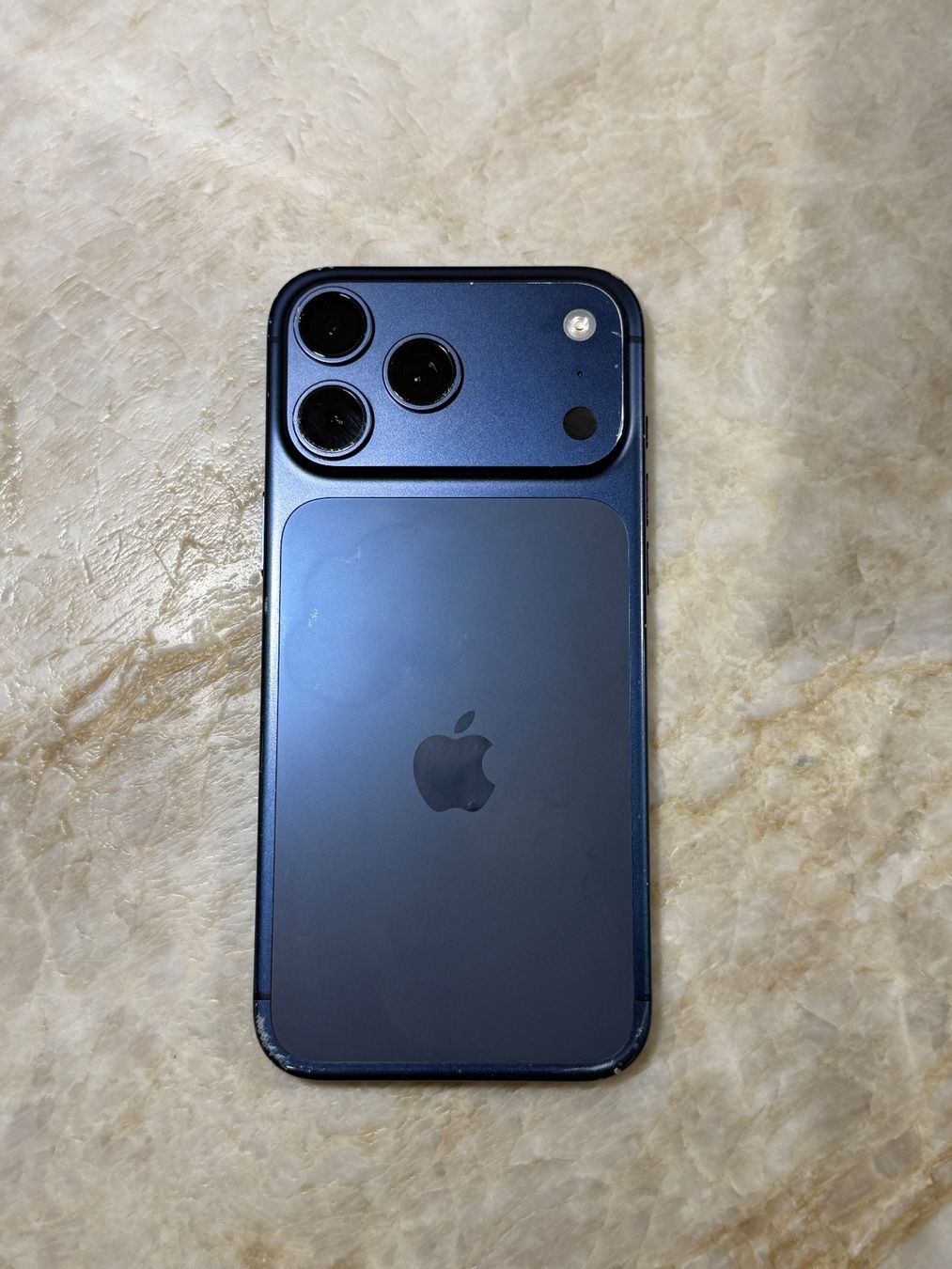 Apple Handys / Smartphones: iPhone 17 Pro Max 256GB – Gebraucht aus Zürich von bca_rx88 1