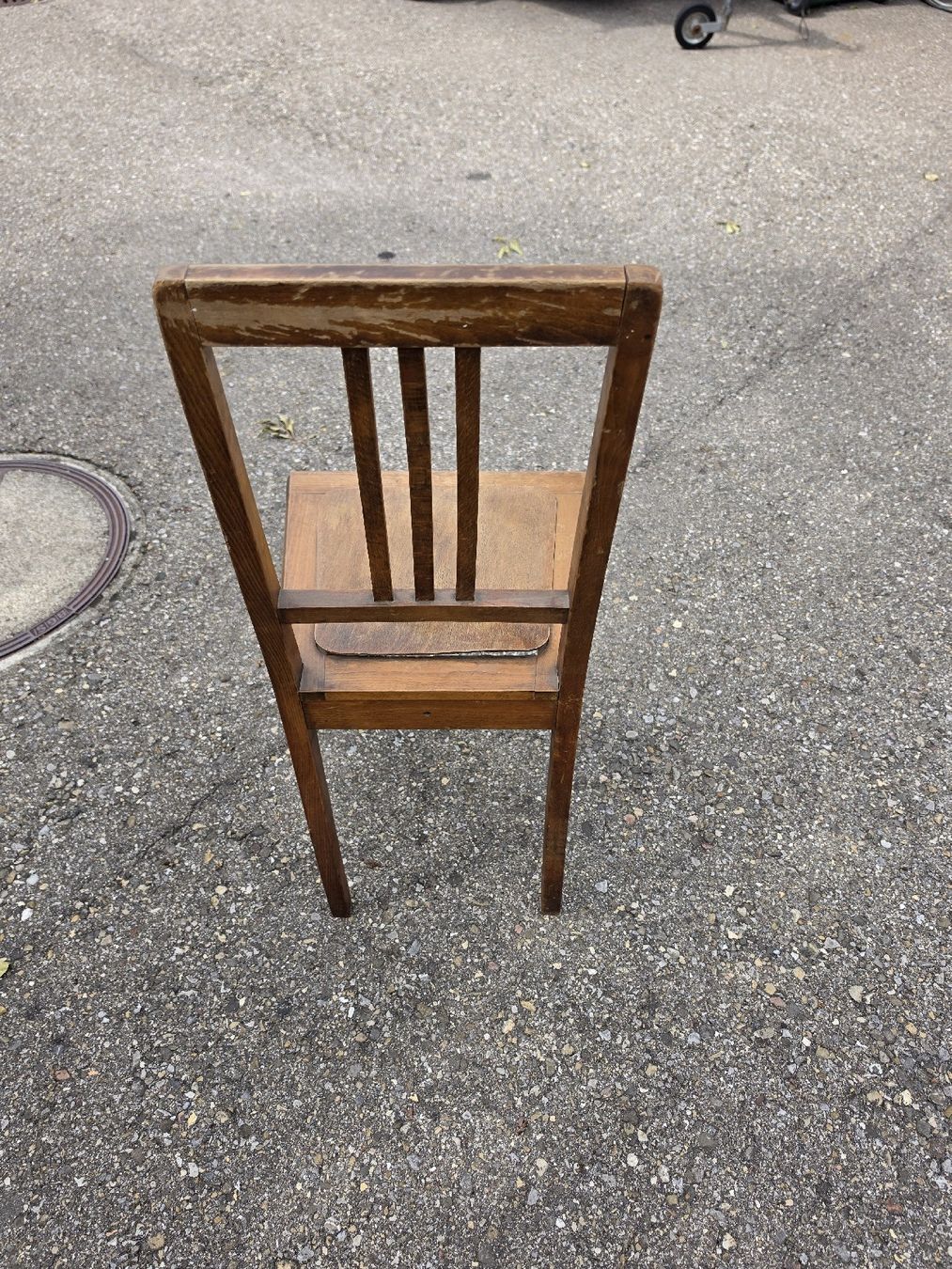 Chaises: Holzstuhl braun restorieren  – D'occasion à Mettlen par elios0888 3