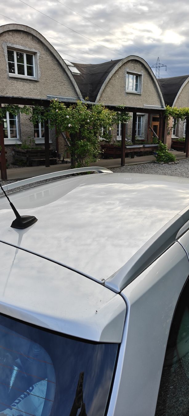 Renault Automobili: RENAULT Clio 1.2 100, Stationwagon, gray, 2011 – Usato da Münchenstein venduto da s3bas7ian 3