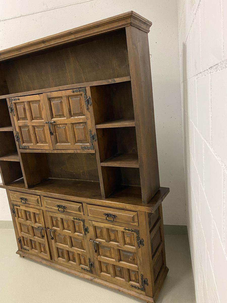 Cassettiere: Antikes rustikales Sideboard/Kommode aus Massivholz – Usato da Wädenswil venduto da JJ15 1