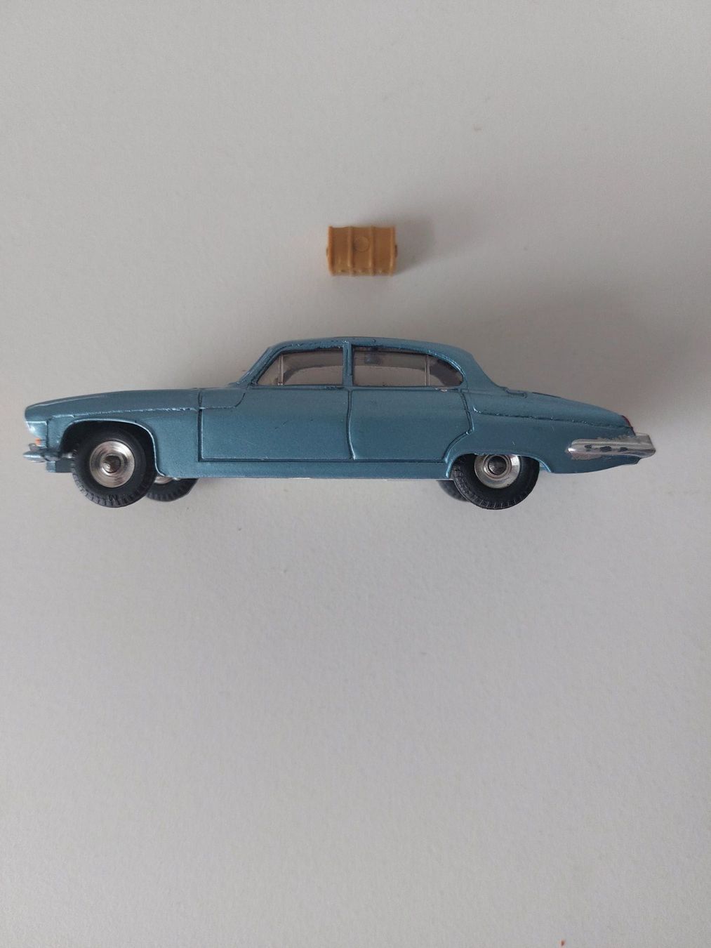 Dinky Toys Voitures modèles: Dinky Toys 142 Jaguar Mark X – D'occasion à Schenkon par Elbarto007 6