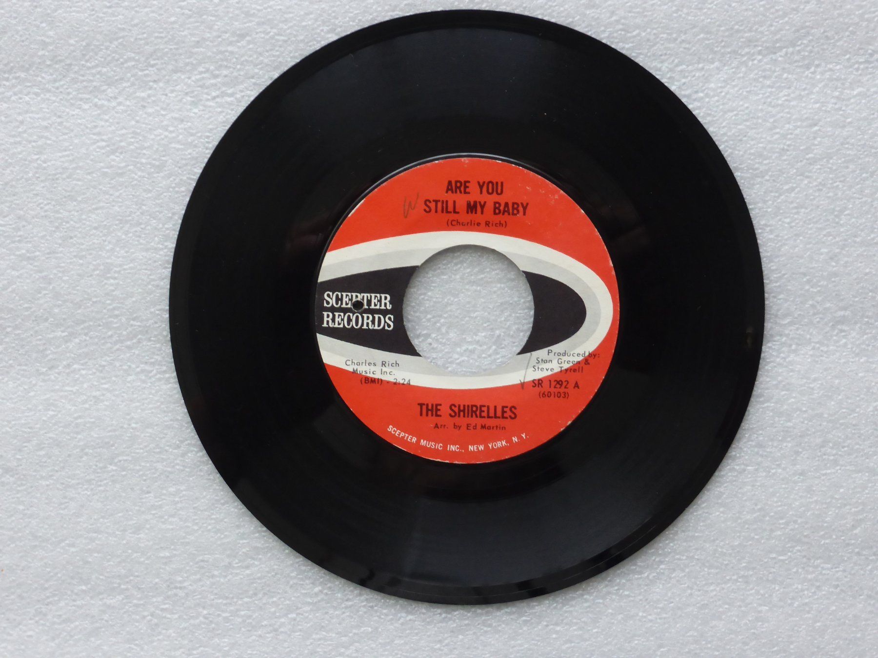 Vinyles: Vinyl Single   THE SHIRELLES – D'occasion à Küssnacht am Rigi par Mondkinder 1