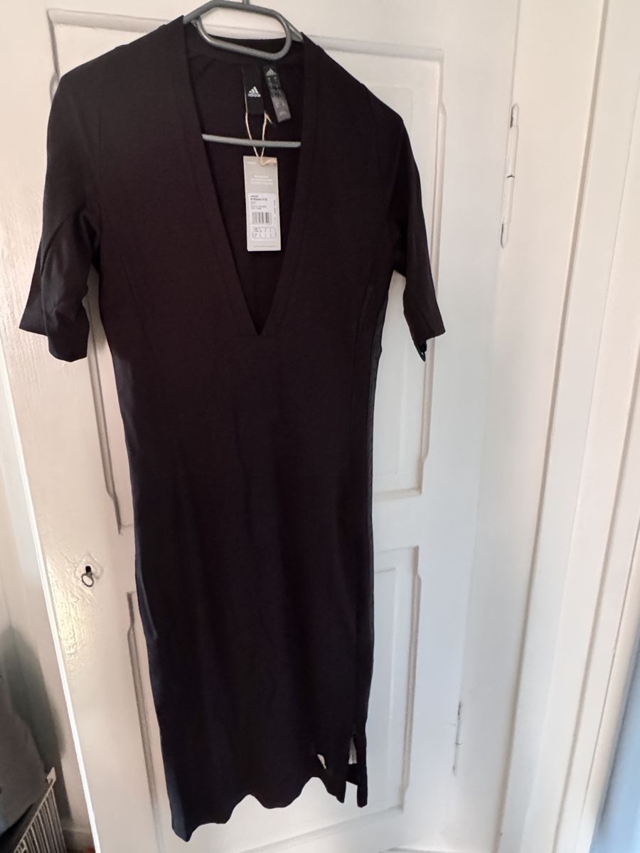 Vestiti: 8 Kleid fur 45 chf – Usato da Münchenstein venduto da By.gabriela.v 7